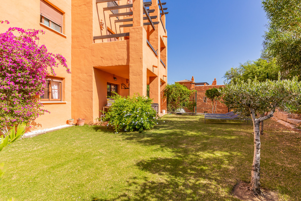 						Apartamento  Planta Baja
													en venta 
																			 en Benahavís
					