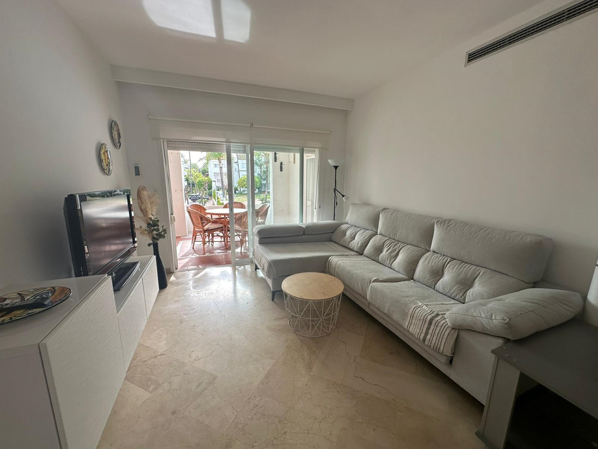 						Apartment  Middle Floor
																					for rent
																			 in Costalita
					