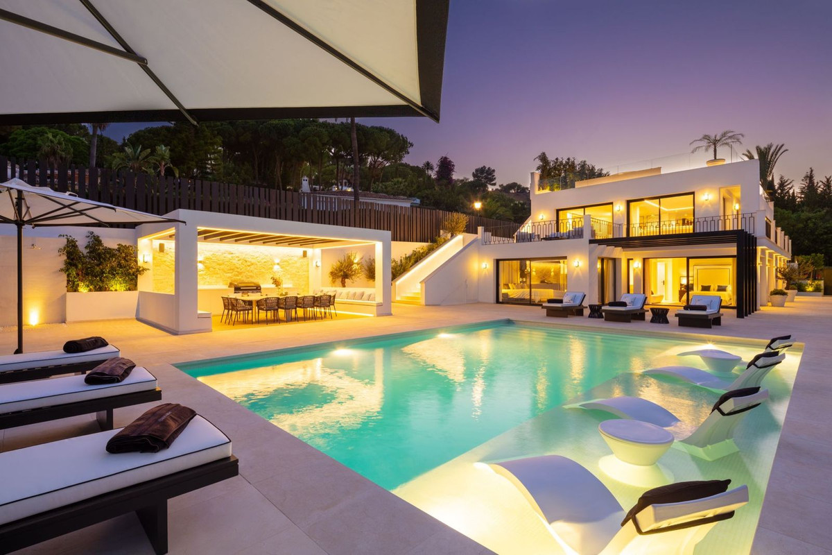 Villa in Marbella, Costa del Sol, Málaga on Costa del Sol En venta