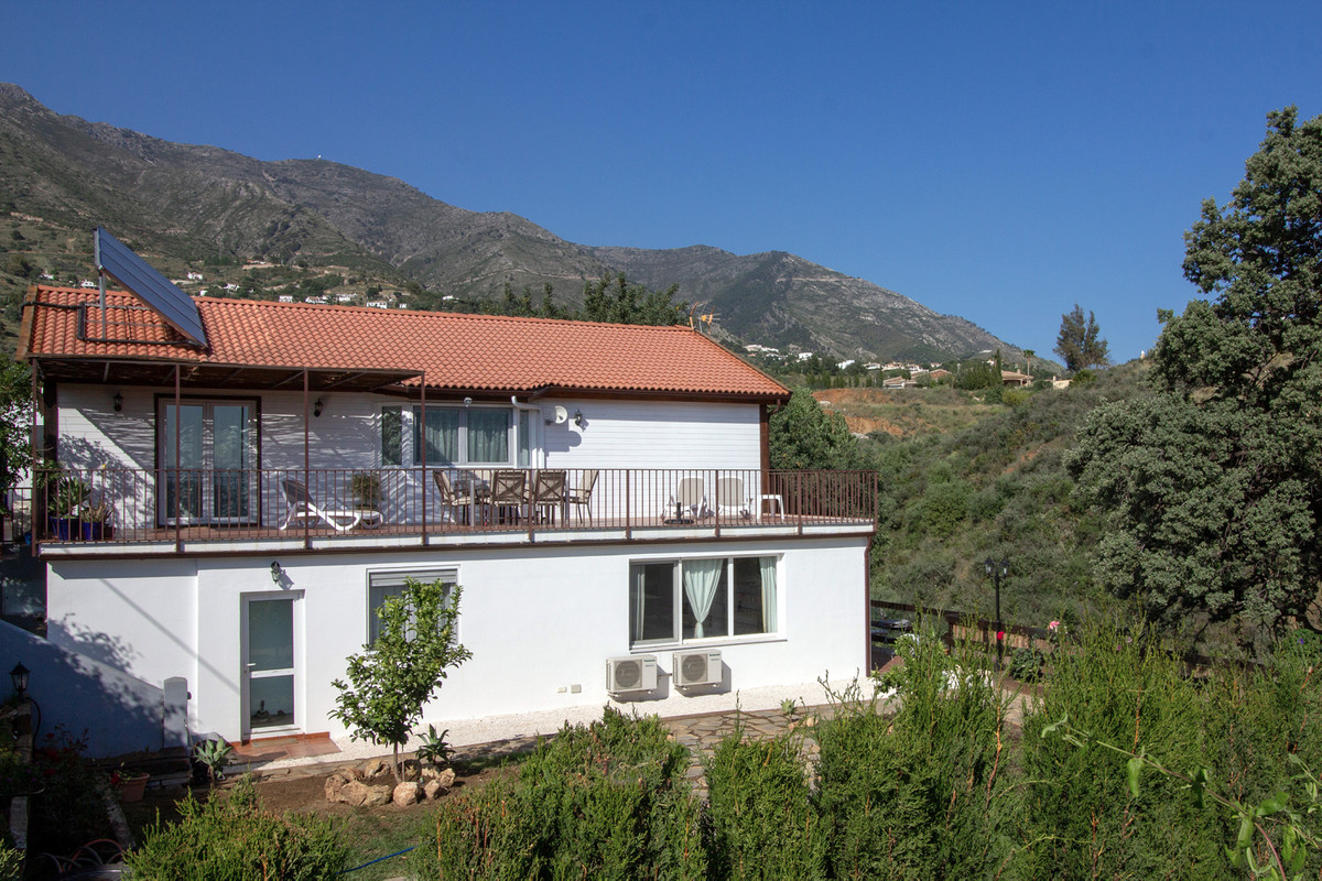 3 Bedroom Detached Villa For Sale Valtocado, Costa del Sol - HP4707118