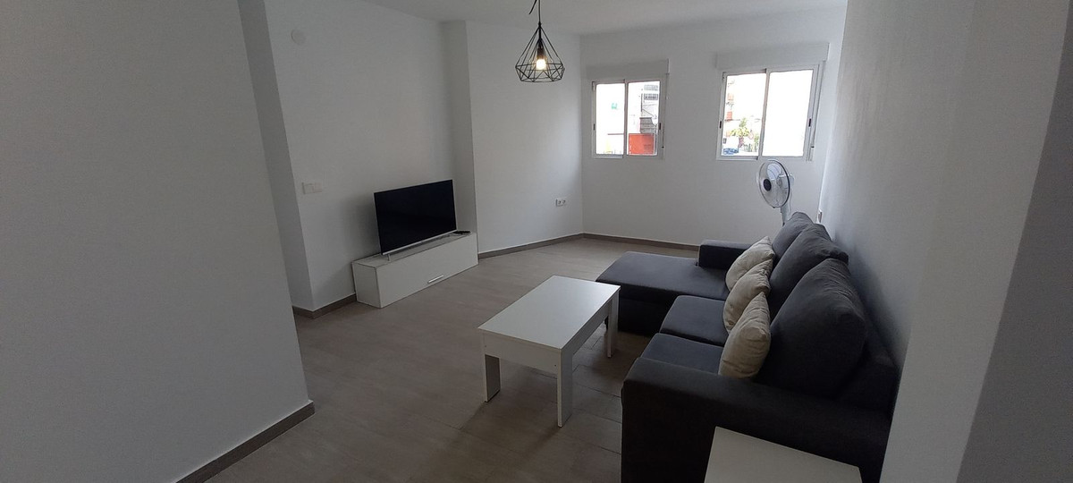 3 Bedroom Middle Floor Apartment For Sale Fuengirola, Costa del Sol - HP3671561