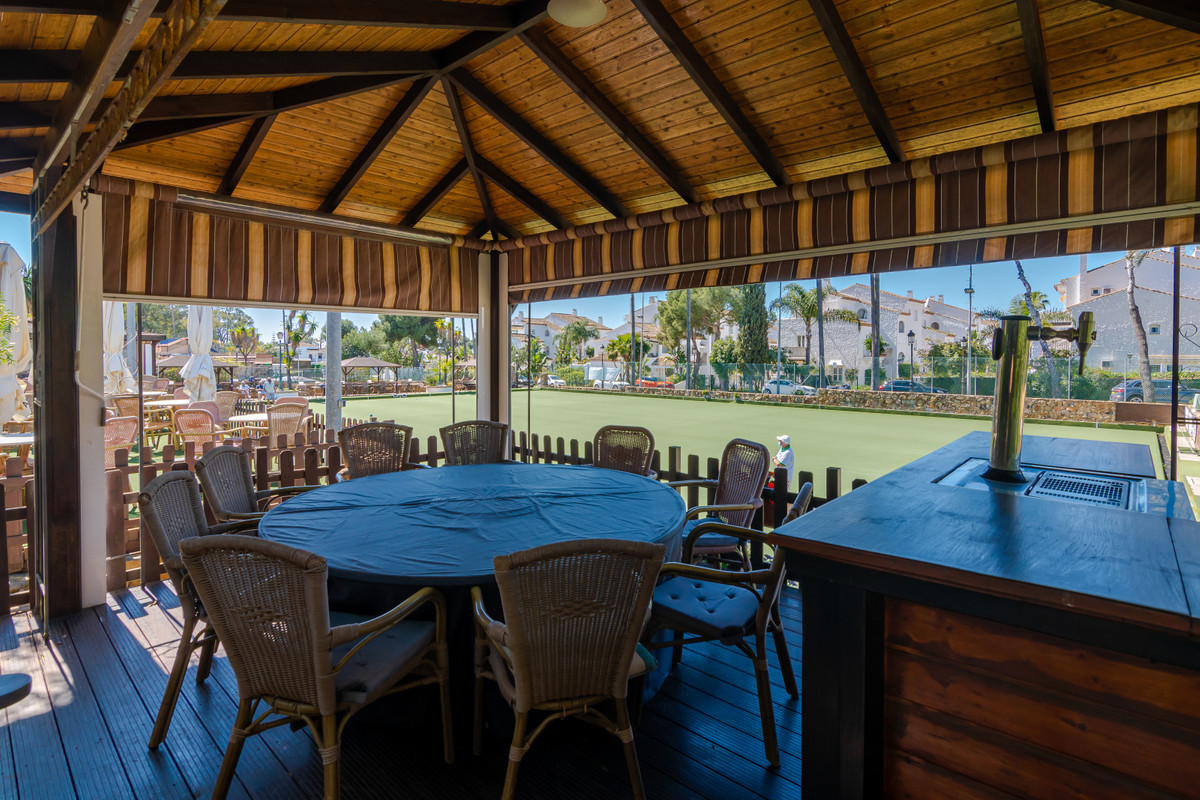Bar en El Paraiso, Costa del Sol
