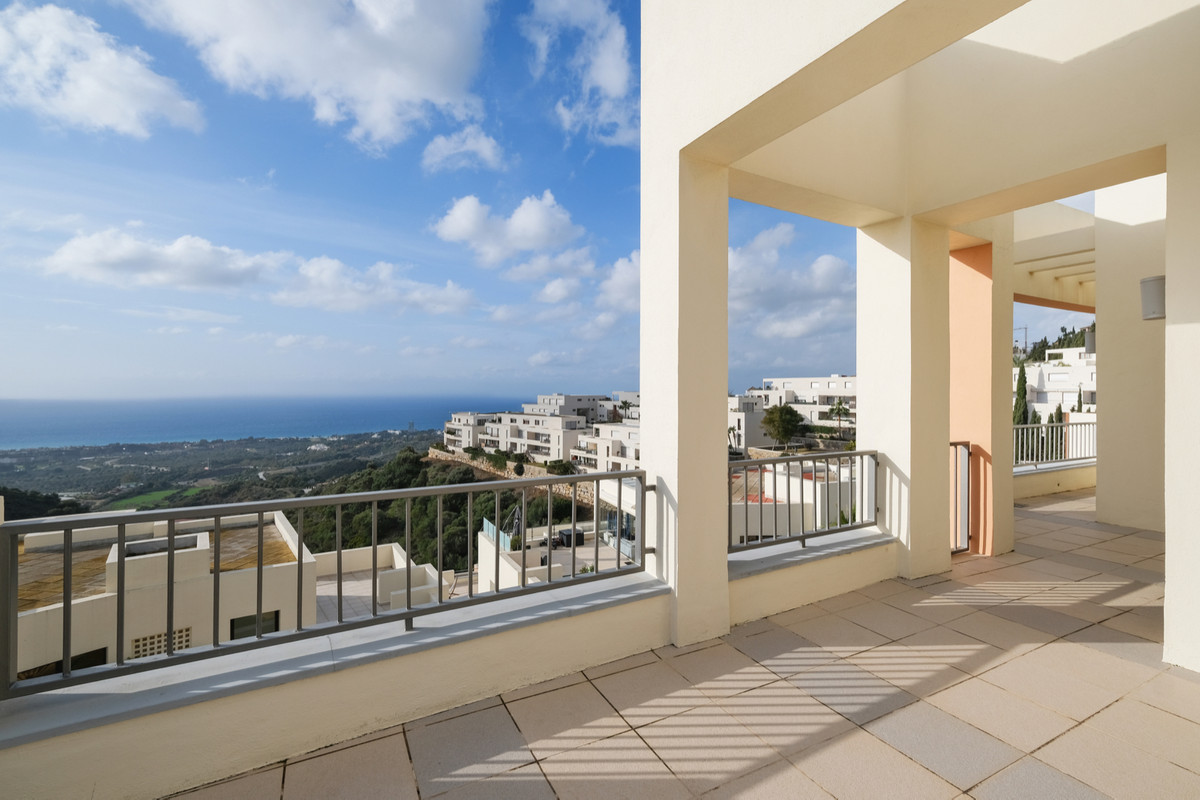3 Bedroom Penthouse For Sale Marbella, Costa del Sol - HP4002196