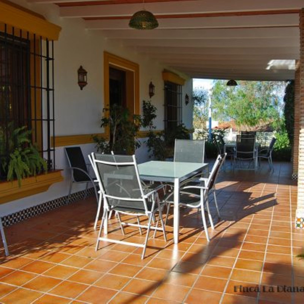 Andalusian Villa located on a plot of 12,000 square meters.