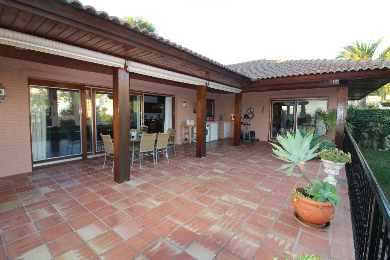 Villa zu verkaufen in Cerros del Aguila R4275025
