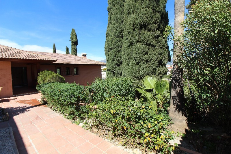 5 bedroom Villa For Sale in Cerros del Aguila, Málaga - thumb 24