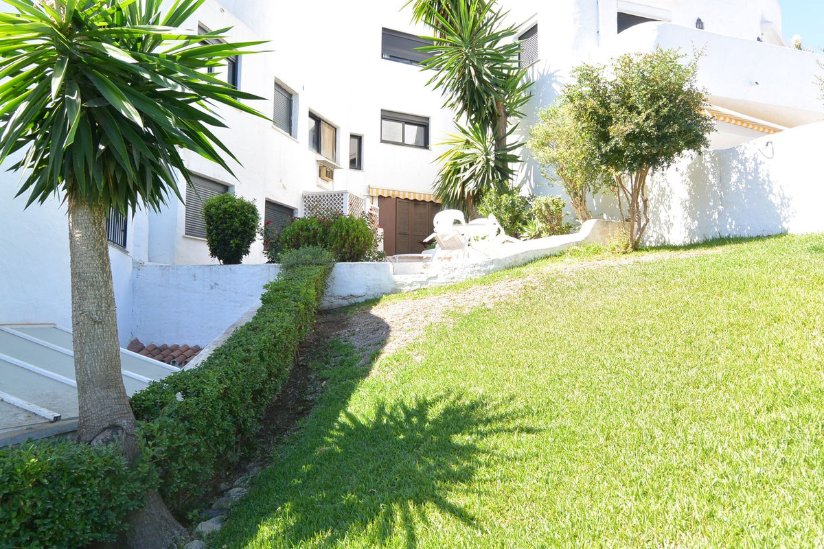 1 Bedroom Ground Floor Apartment For Sale The Golden Mile, Costa del Sol - HP4414249