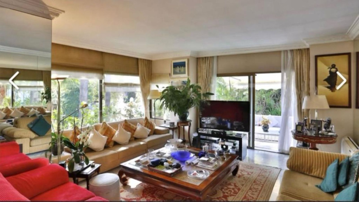						Apartment  Duplex
													for sale 
																			 in Marbella
					