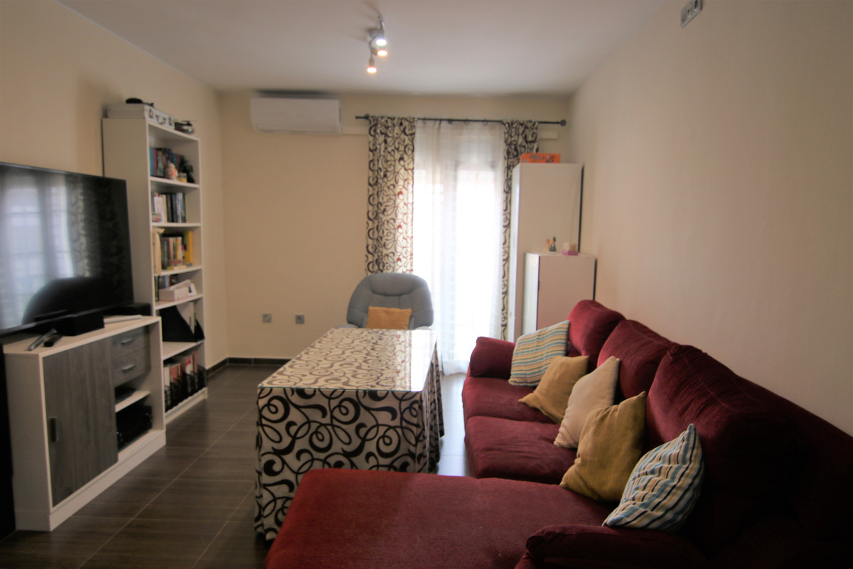 Apartment Middle Floor Coín Málaga Costa del Sol R3879076 7