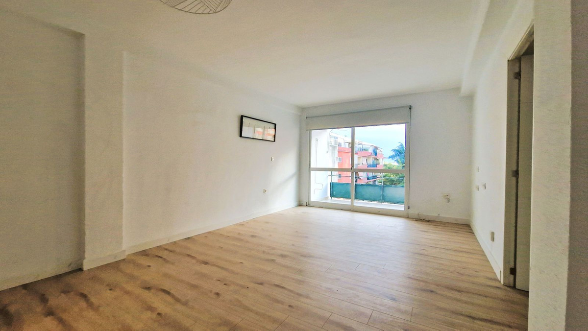 3 Bedroom Middle Floor Apartment For Sale Marbella, Costa del Sol - HP4418737