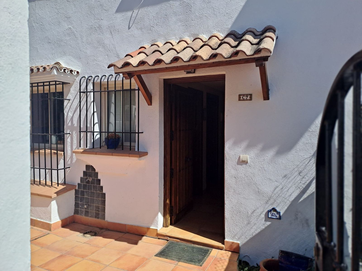 3 Bedroom Townhouse For Sale Benahavís, Costa del Sol - HP4426459