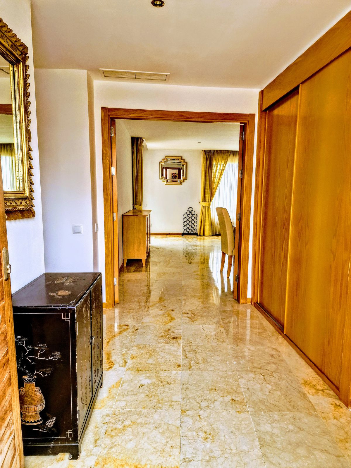 3 bedroom Apartment For Sale in Marbella, Málaga - thumb 5
