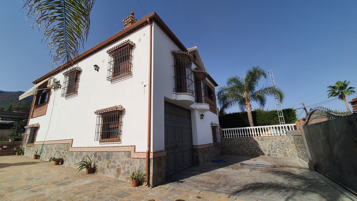 						Villa  Detached
													for sale 
																			 in Alhaurín el Grande
					