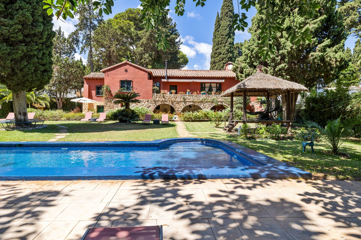 						Villa  Detached
													for sale 
																			 in Torremolinos
					
