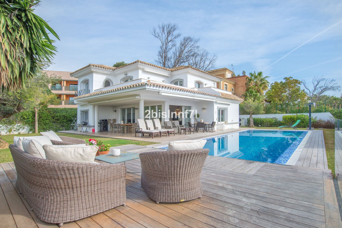 5 bedroom Villa For Sale in Elviria, Málaga - thumb 29