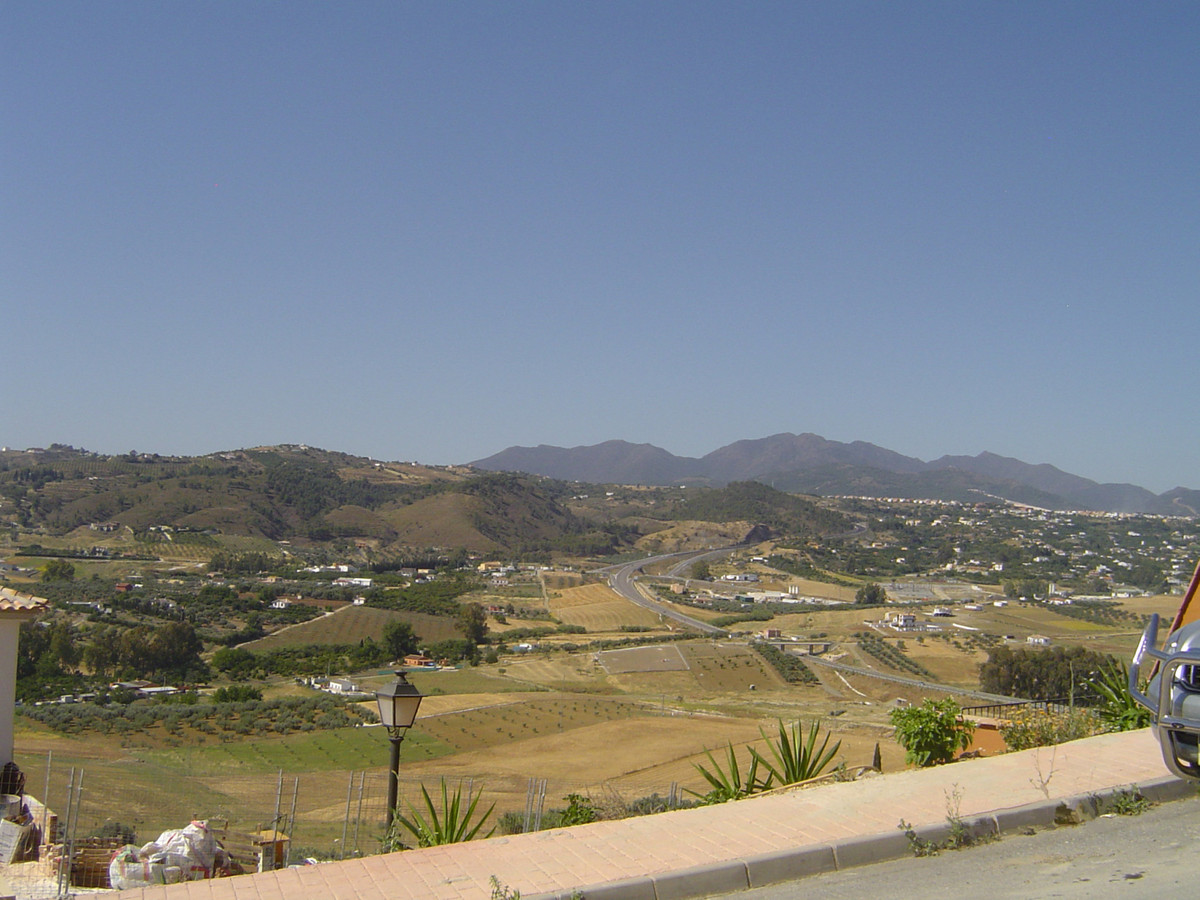 Fantastic plot with un interrupted views across the valley

Plot,  Close to Town,  Facing: Southwest, Spain