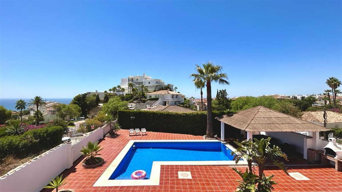 5 bedroom Villa For Sale in La Capellania, Málaga - thumb 2