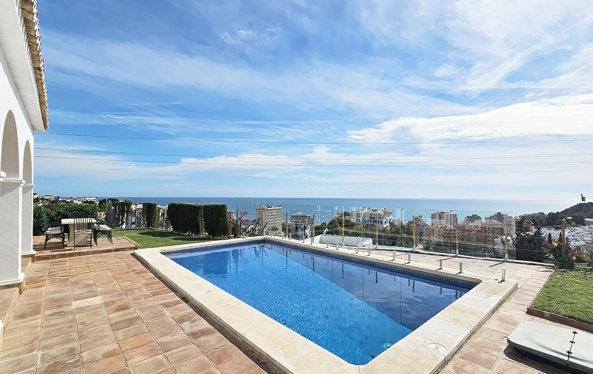 5 Bedroom Detached Villa For Sale Torreblanca, Costa del Sol - HP4550266