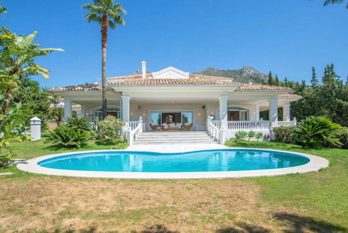 						Villa  Detached
													for sale 
															and for rent
																			 in Sierra Blanca
					