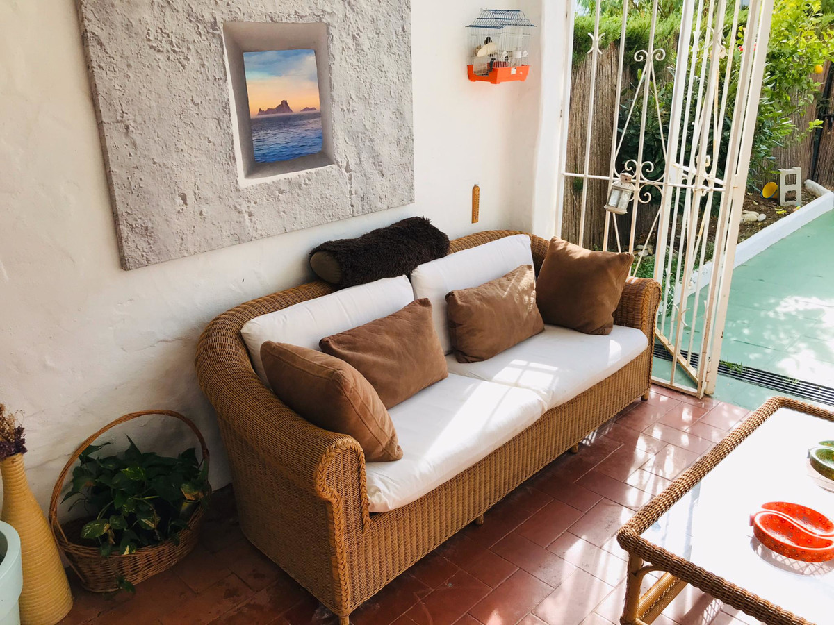 Apartamento Planta Baja en El Paraiso, Costa del Sol
