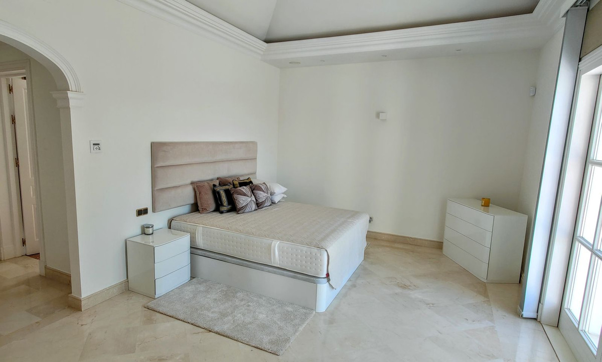 7 bed Property For Sale in Benahavis, Costa del Sol - thumb 13
