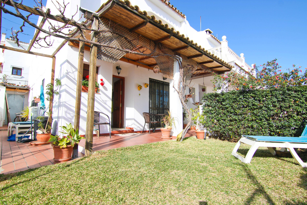 						Townhouse  Semi Detached
													for sale 
																			 in Las Lagunas
					
