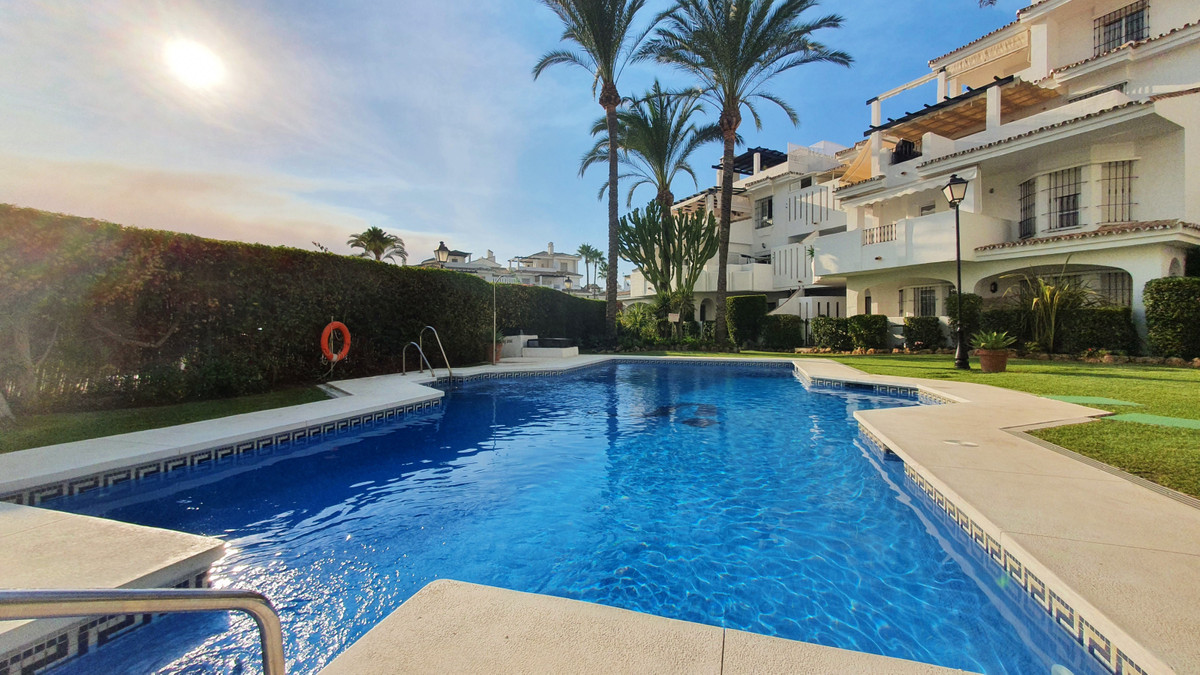Apartment Penthouse Nueva Andalucía Málaga Costa del Sol R4033174