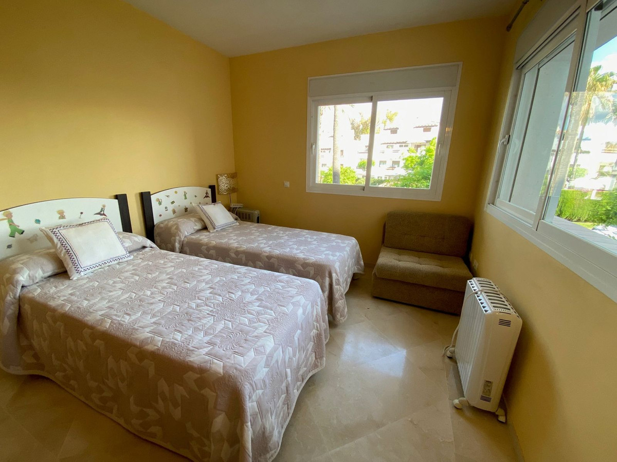 Apartamento Planta Media en Costalita, Costa del Sol
