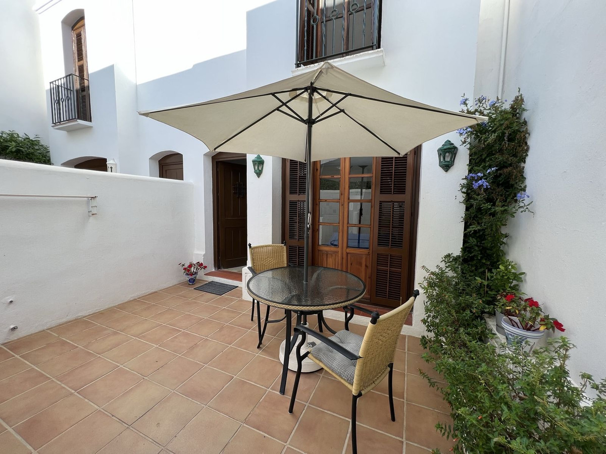 Townhouse for Sale in New Golden Mile, Costa del Sol