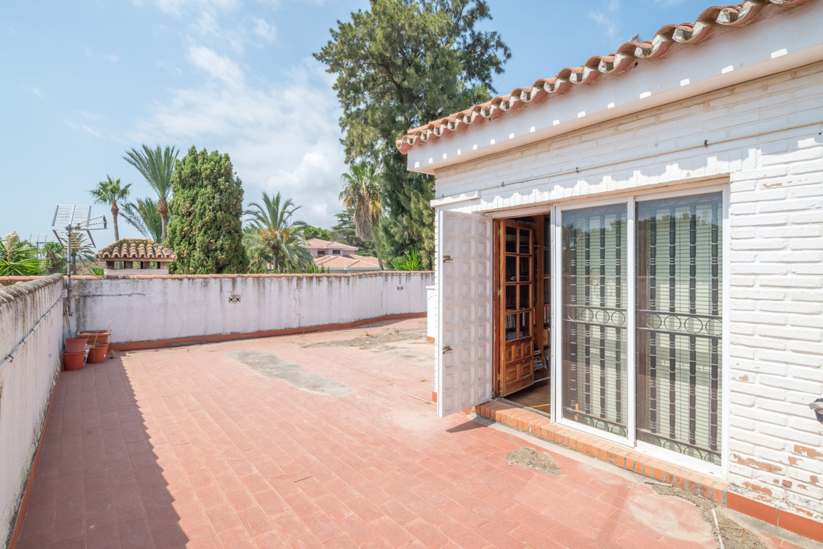 Villa con 8 Dormitorios en Venta Málaga