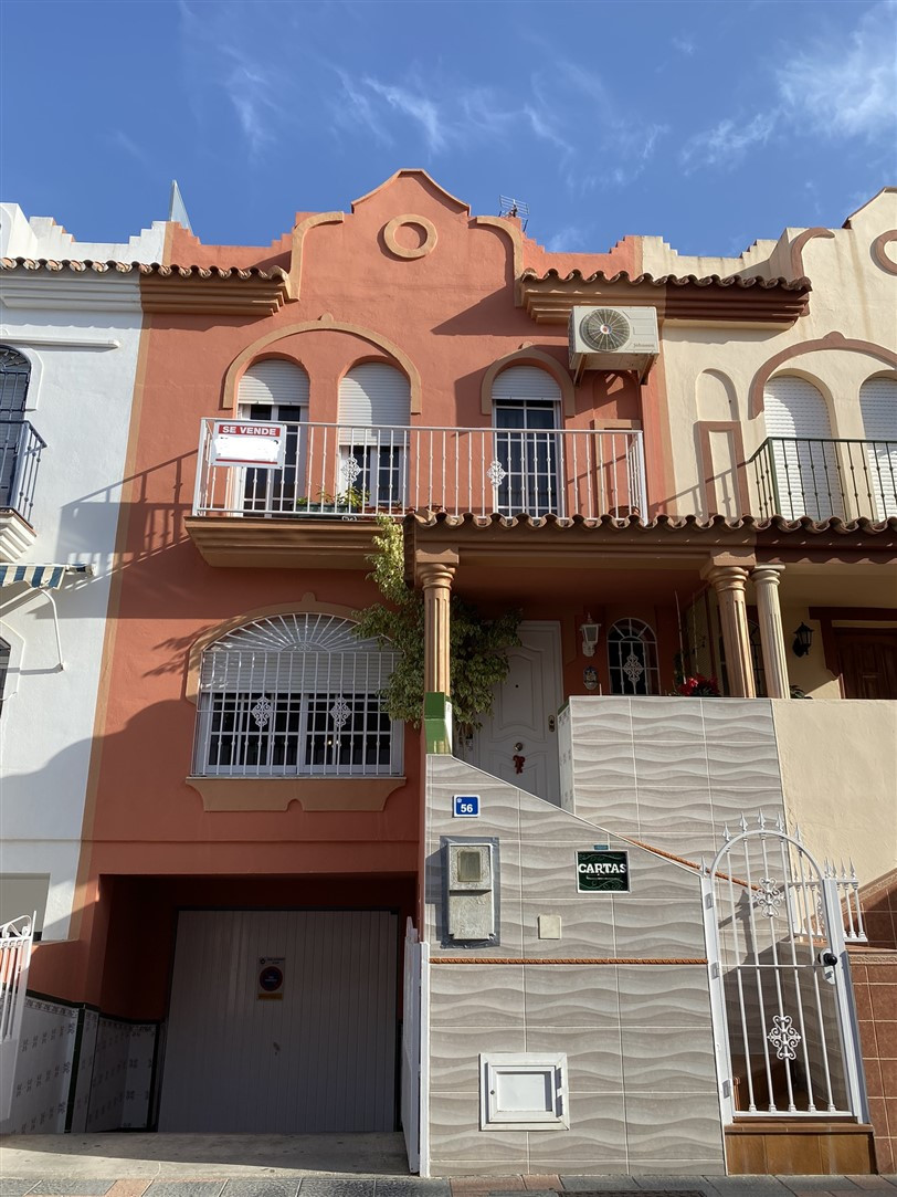 A homey three bed and three bath townhouse right in the center of Las Lagunas a short walking distan, Spain