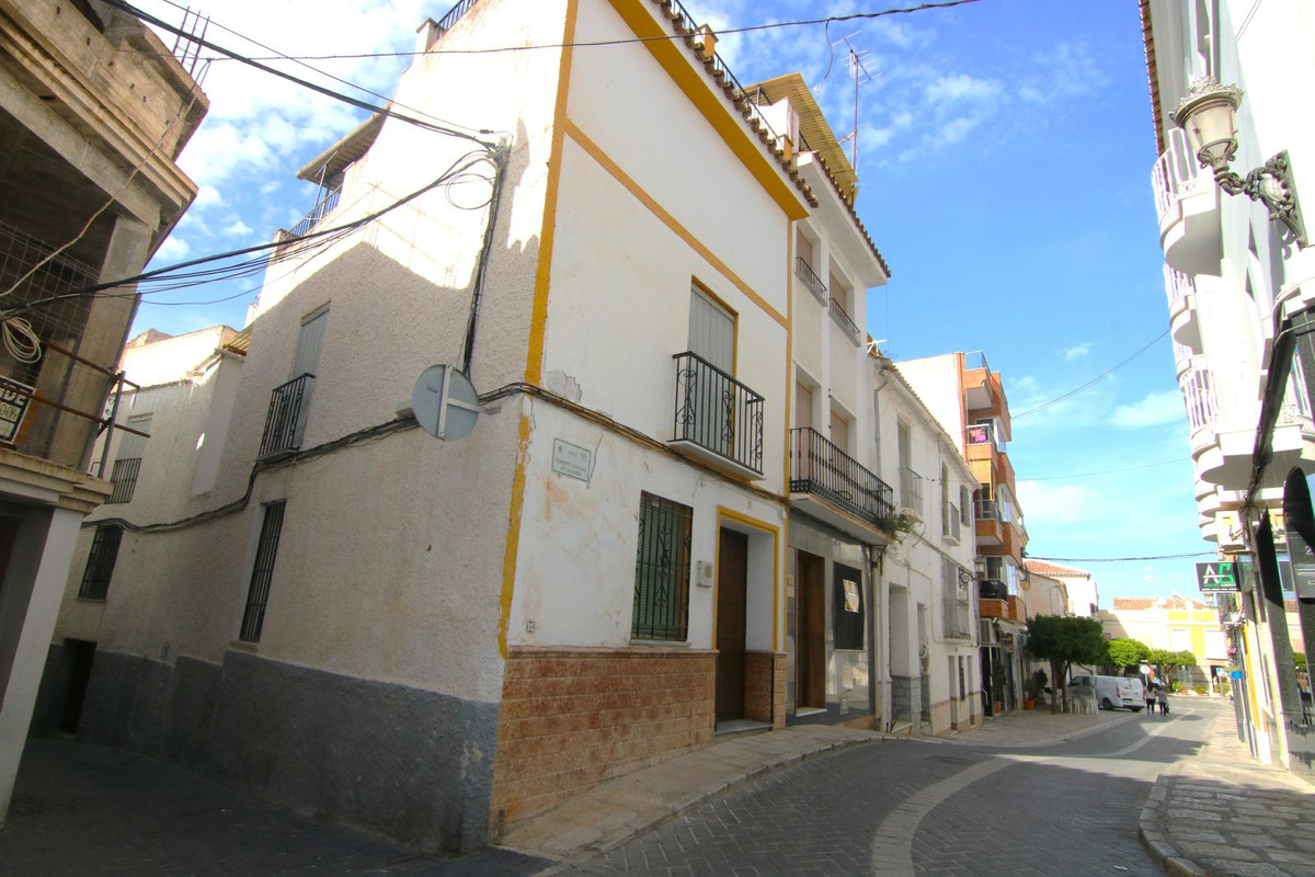 Villa Pareada 4 Dormitorio(s) en Venta Coín