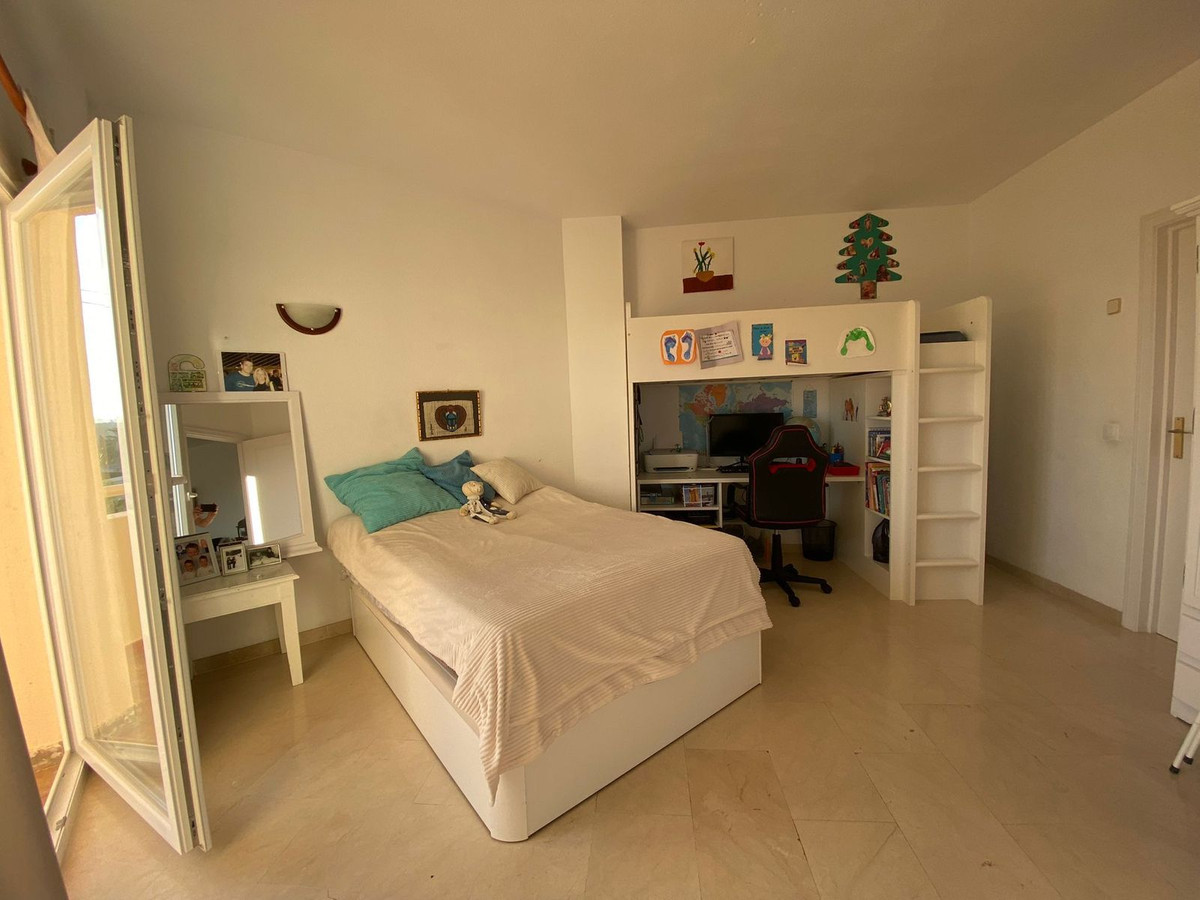 1 bedroom Apartment For Sale in Estepona, Málaga - thumb 14