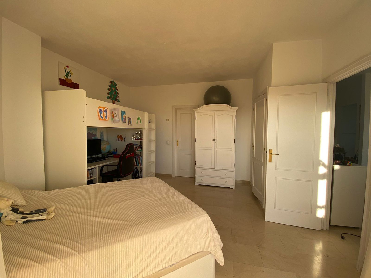 1 bedroom Apartment For Sale in Estepona, Málaga - thumb 15