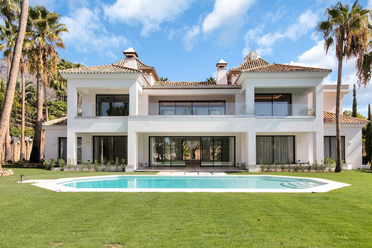 Villa in Sierra Blanca, Costa del Sol, Málaga on Costa del Sol Till salu