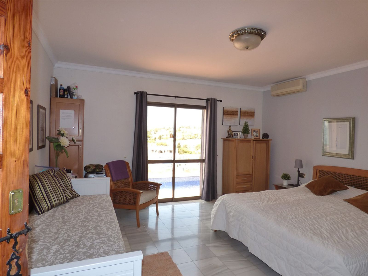 Villa con 5 Dormitorios en Venta Fuengirola