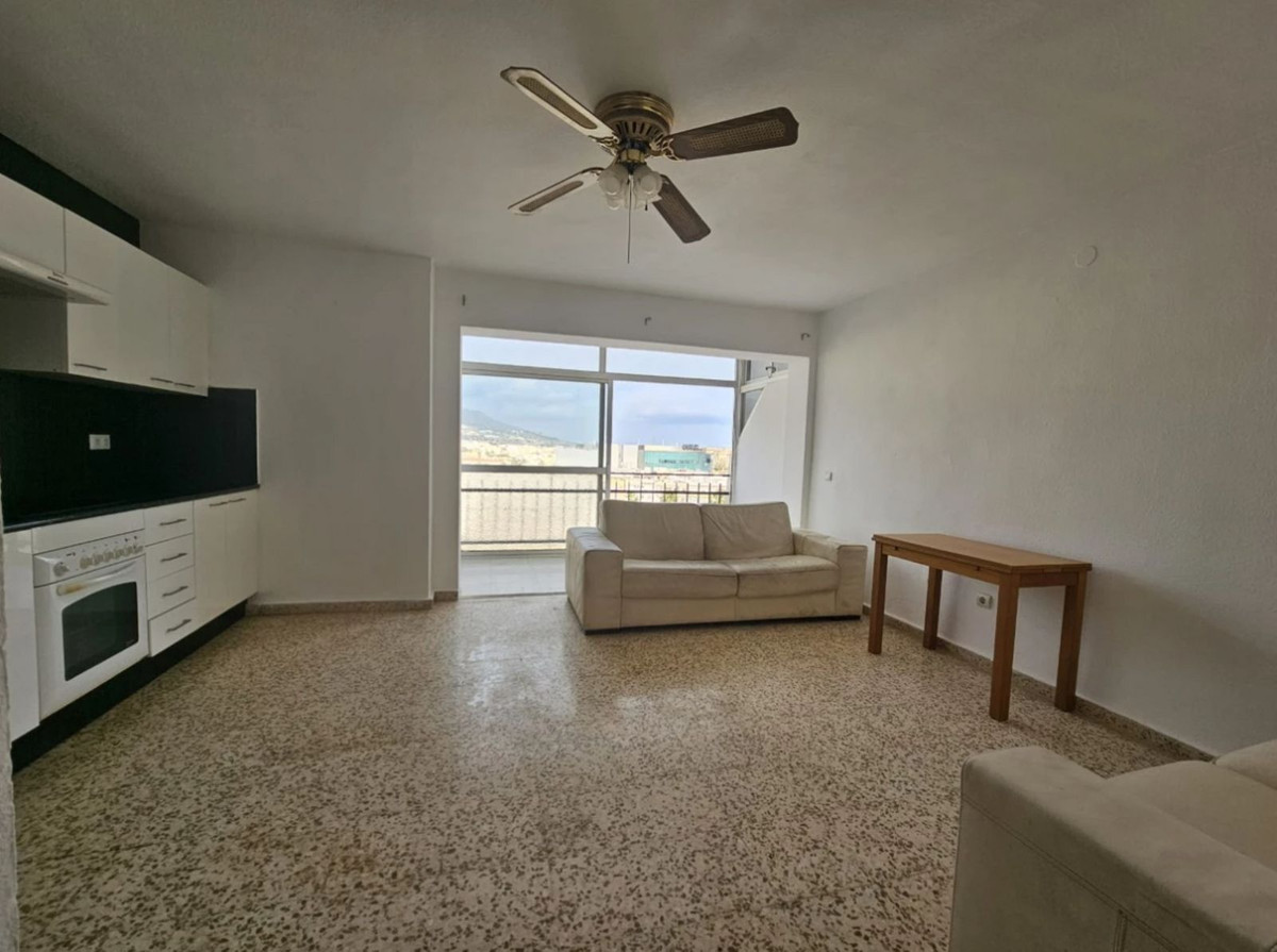 2 Bedroom Middle Floor Apartment For Sale Las Lagunas, Costa del Sol - HP4620418