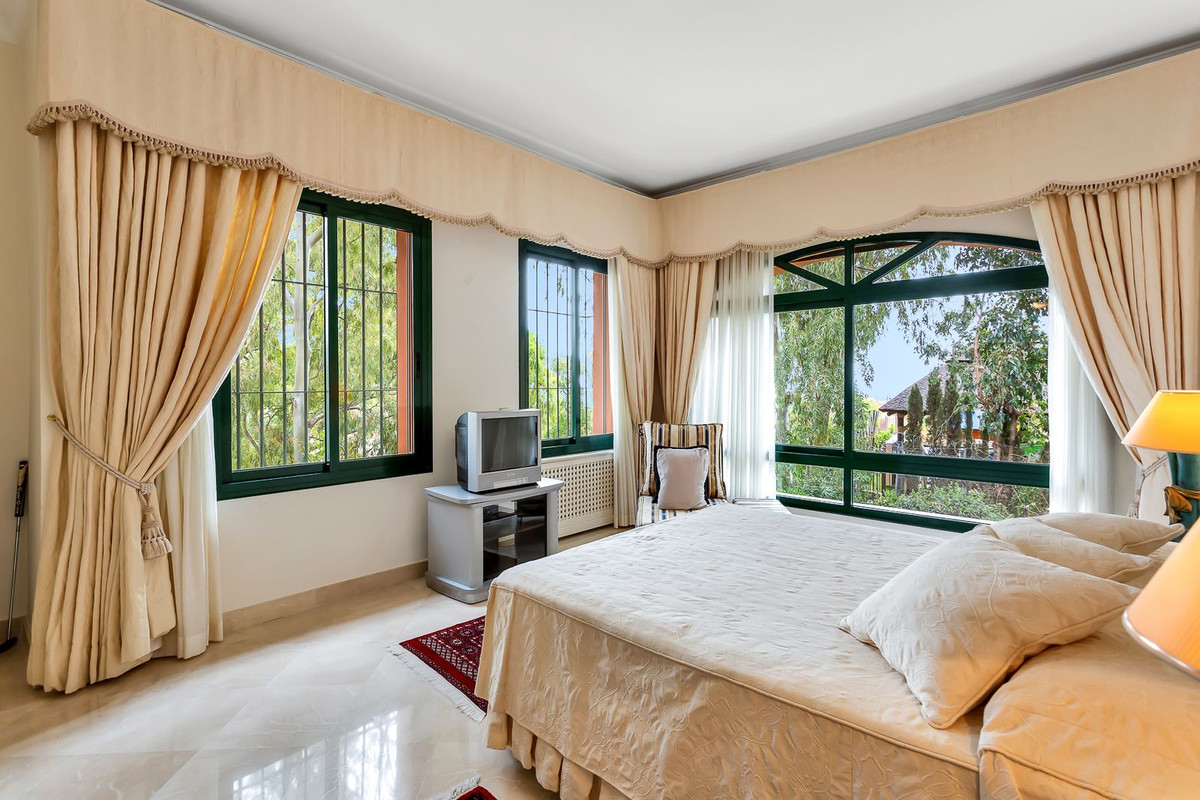Villa con 4 Dormitorios en Venta La Quinta