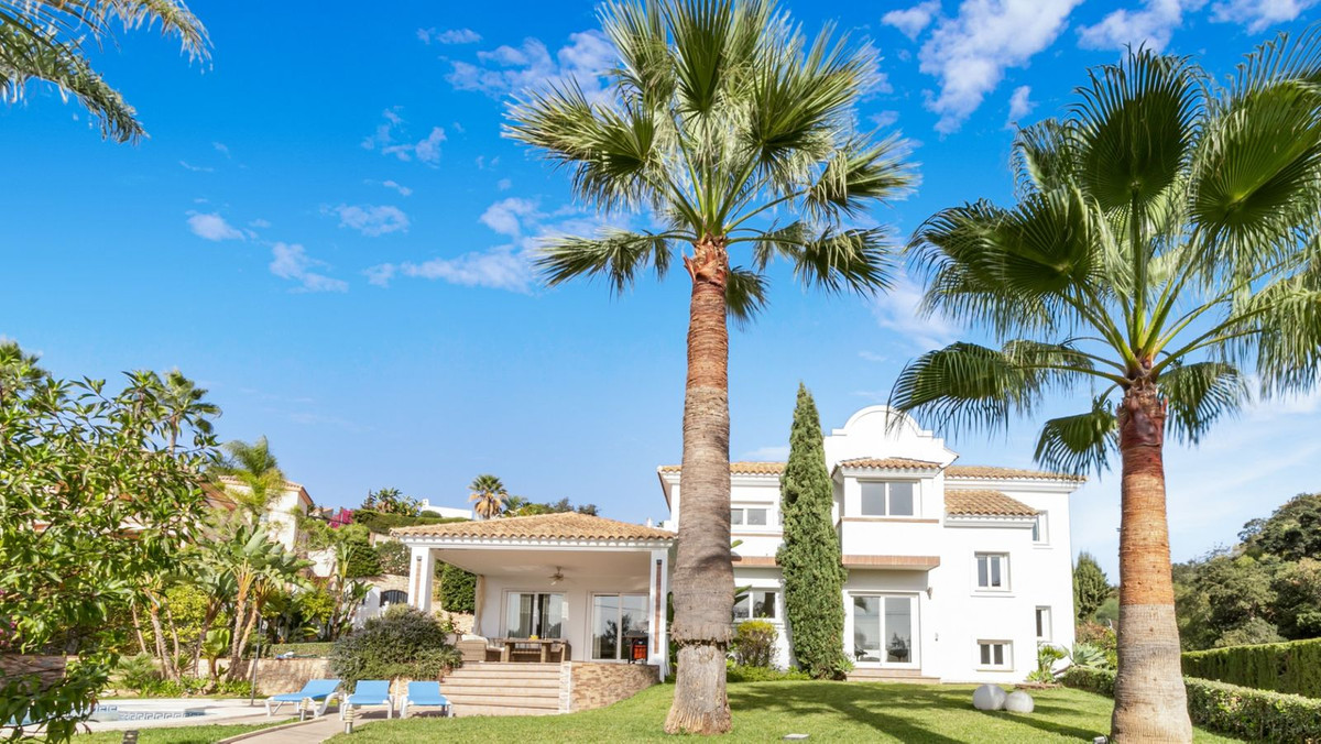 Detached Villa for sale in Elviria, Costa del Sol
