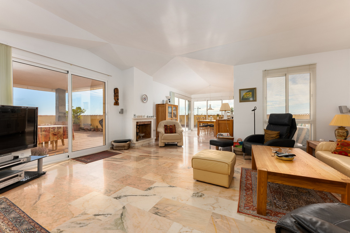 2 Bedroom Apartment for sale Fuengirola
