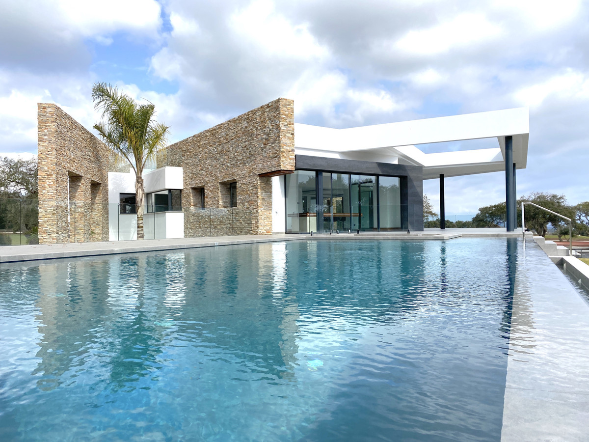 Great opportunity for a stunning contemporary villa at San Roque Golf Club!