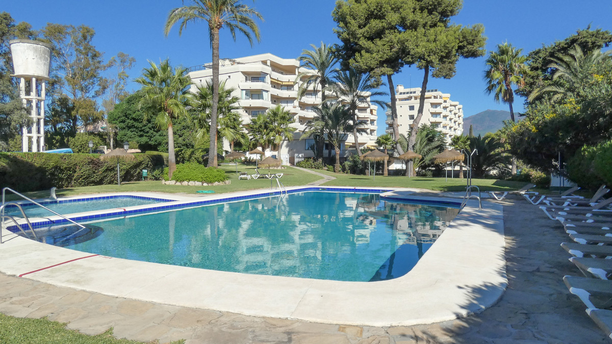 1 bed Property For Sale in Atalaya, Costa del Sol - thumb 1