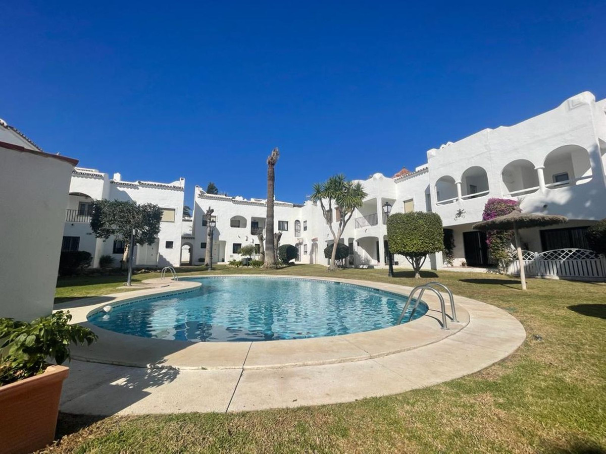 Town House for sale in Bel Air, Estepona