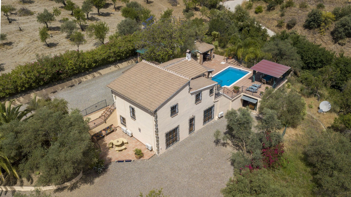 3 bed, 3 bath Villa - Detached - for sale in Coín, Málaga, for 465,000 EUR