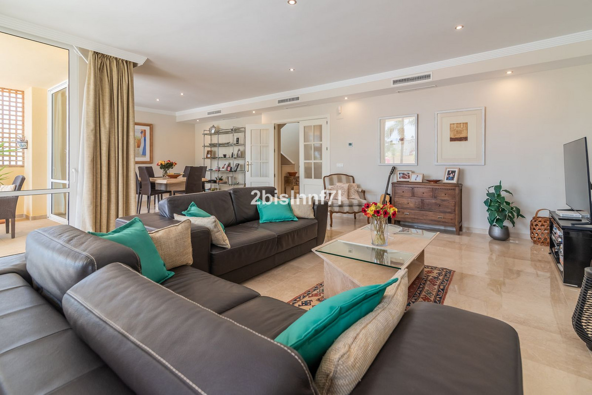 Villa te koop in Calahonda R4363624