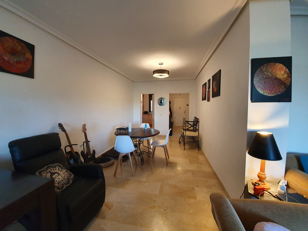 Beautiful, well kept and spacious ground floor apartment in Casares Golf the red blocks.