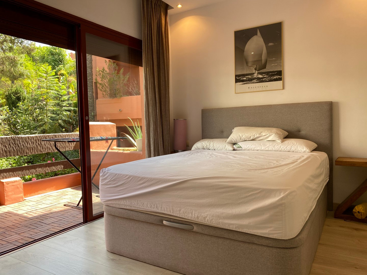 3 bedroom Apartment For Sale in Marbella, Málaga - thumb 4