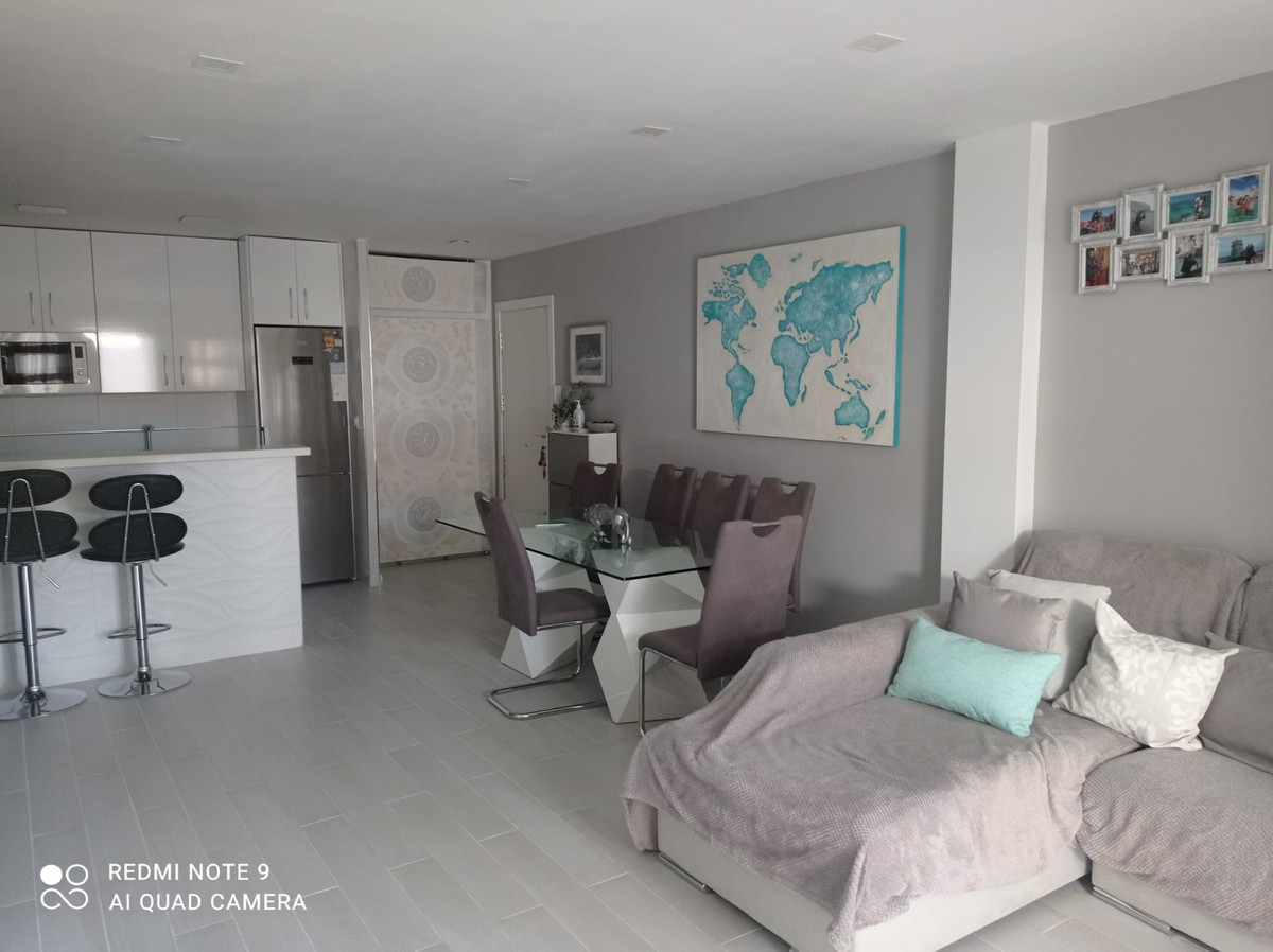 3 Bedroom Middle Floor Apartment For Sale Mijas Costa, Costa del Sol - HP3856939