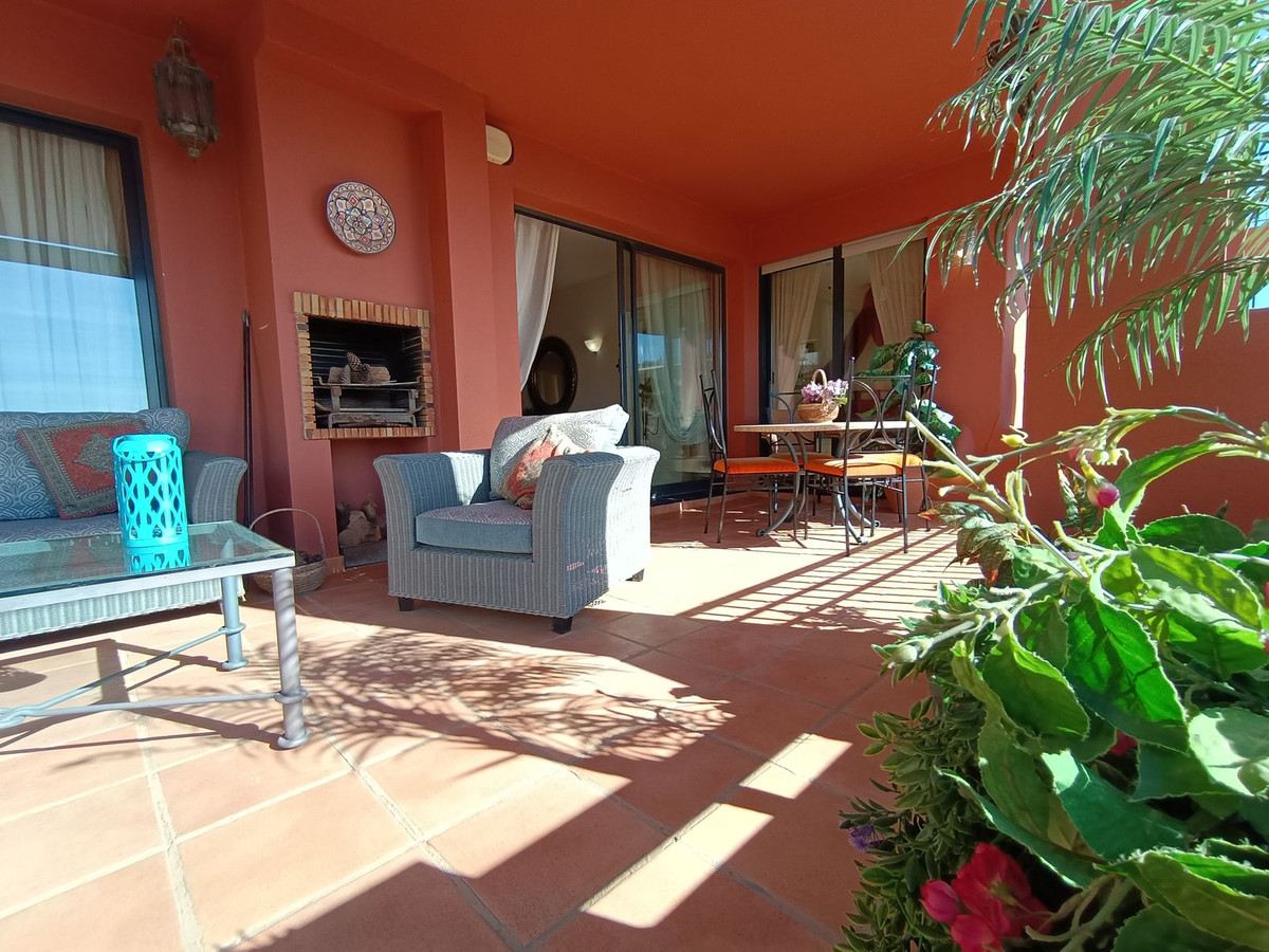 Middle Floor Apartment for sale in Calahonda R4557334
