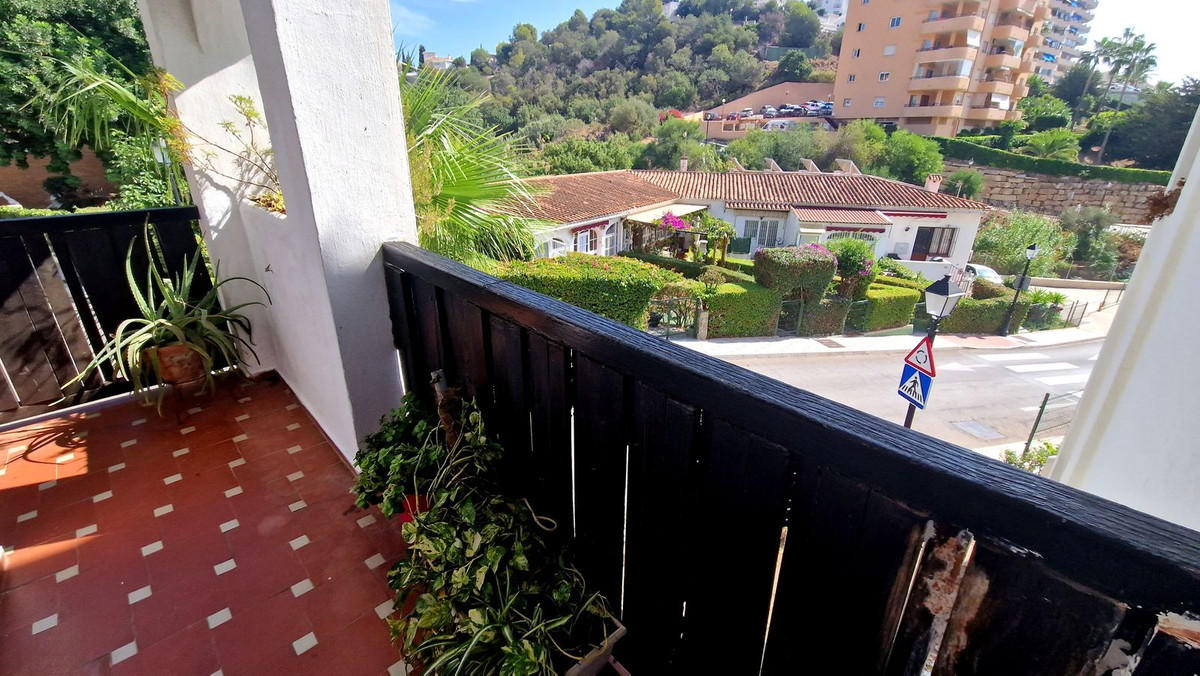 						Apartment  Middle Floor
													for sale 
																			 in Los Pacos
					